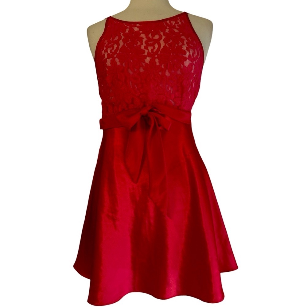1990’s Red Hot‎ Satin Mini Chemise with Sheet Lace Bust, 30” long, Approx Medium - Picture 2 of 6